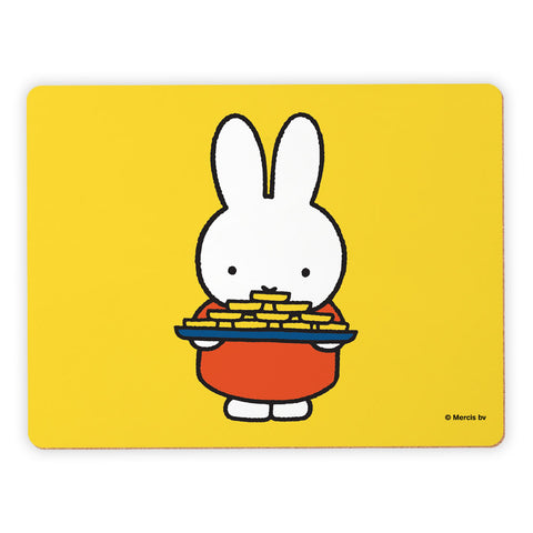Miffy holding Plate Placemat